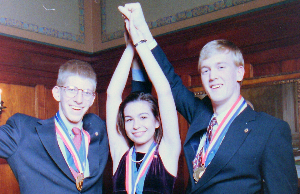 1997年科学人才搜索前三名获奖者。圣。