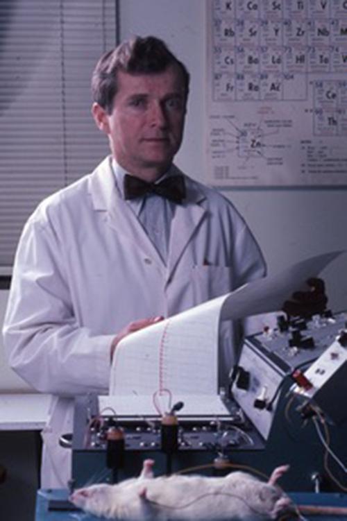 Klevay在1984年在USDA人类营养研究中心记录了一台老鼠的心电图。