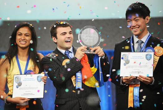 Alexandru是2010-2013年的Intel ISEF决赛选手，2013年的Grand Award得主。