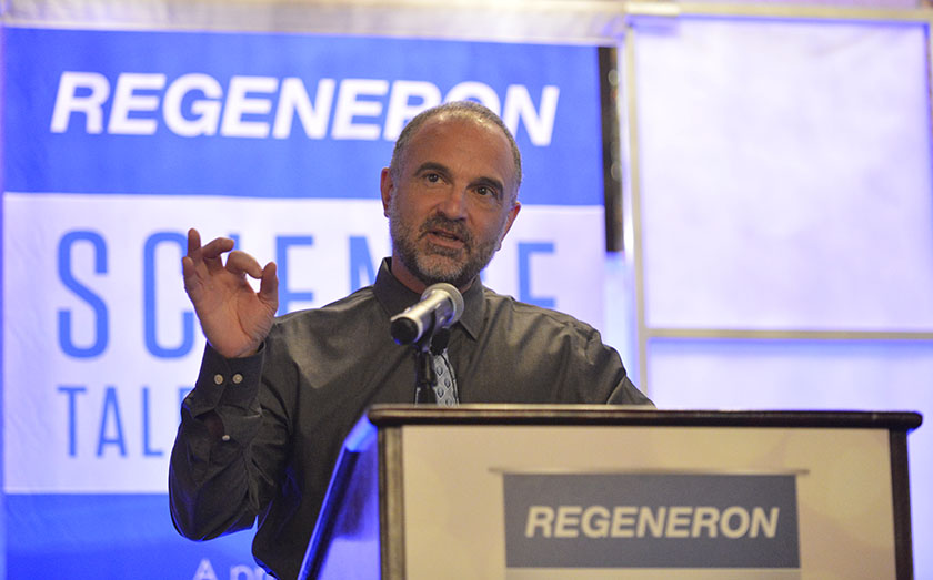 Regeneron的CSO George Yancopoulos向2017年Regeneron STS决赛入围者提供了建议。