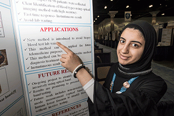 科威特的Zainab Alnakkas开发了一种使用Just Light识别人的血型的方法。