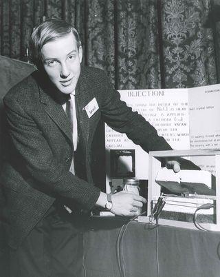 罗伯特·斯普劳尔在1964年西屋STS上解释他的项目。