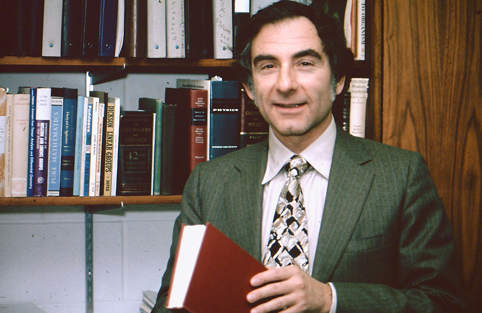 Leon Cooper因他的超导联合理论而获得1972年的诺贝尔物理学奖。