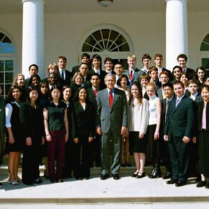 2004年STS入围者在白宫会见乔治·w·布什总统