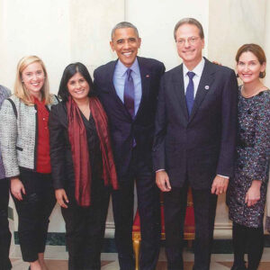 2014年协会员工和首席执行官在白宫会见奥巴马总统
